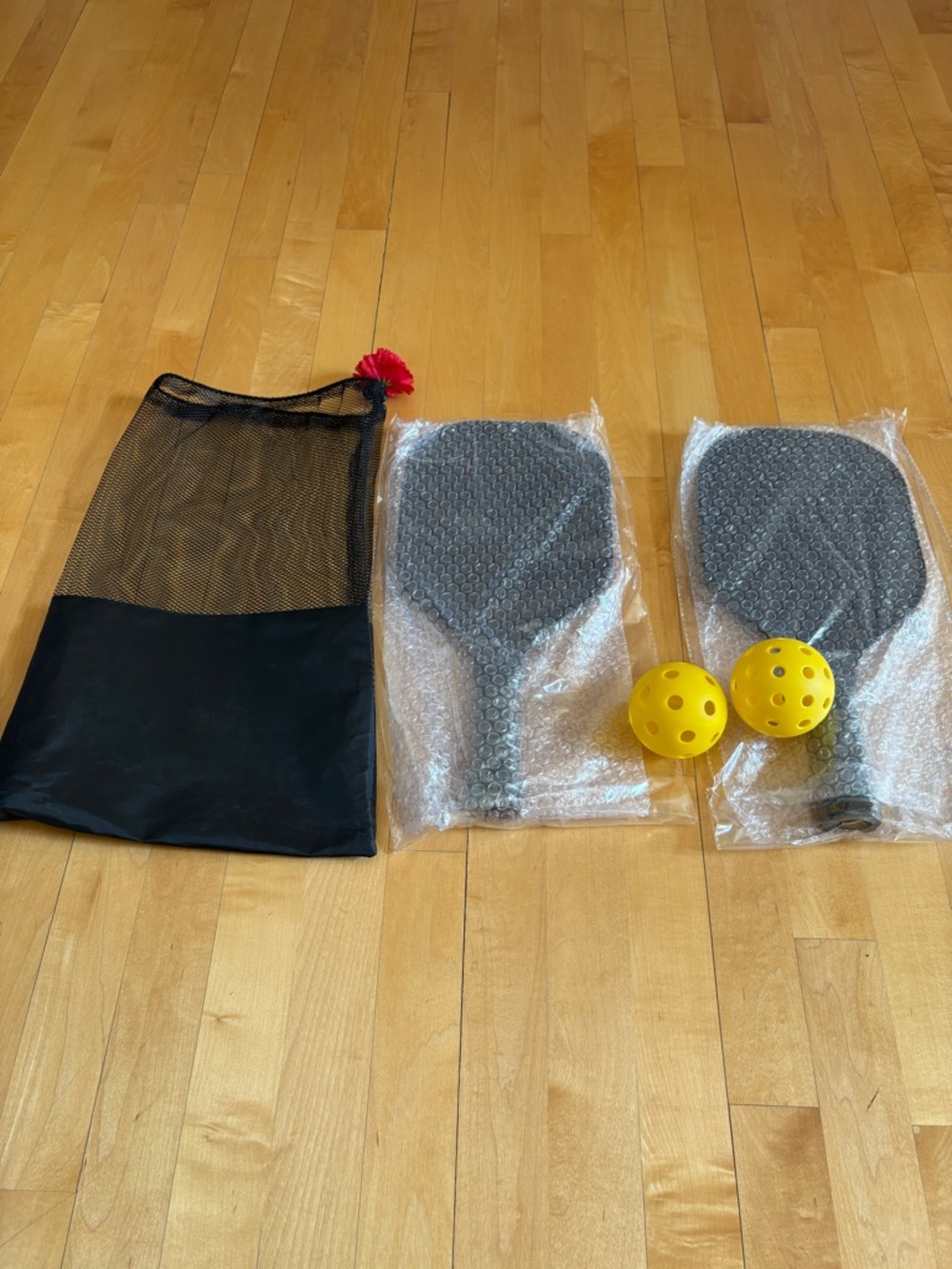 Pickleball Paddle Set with Carry Bag - Black Paddles & Yellow Balls, NWT - Picture 4 of 4